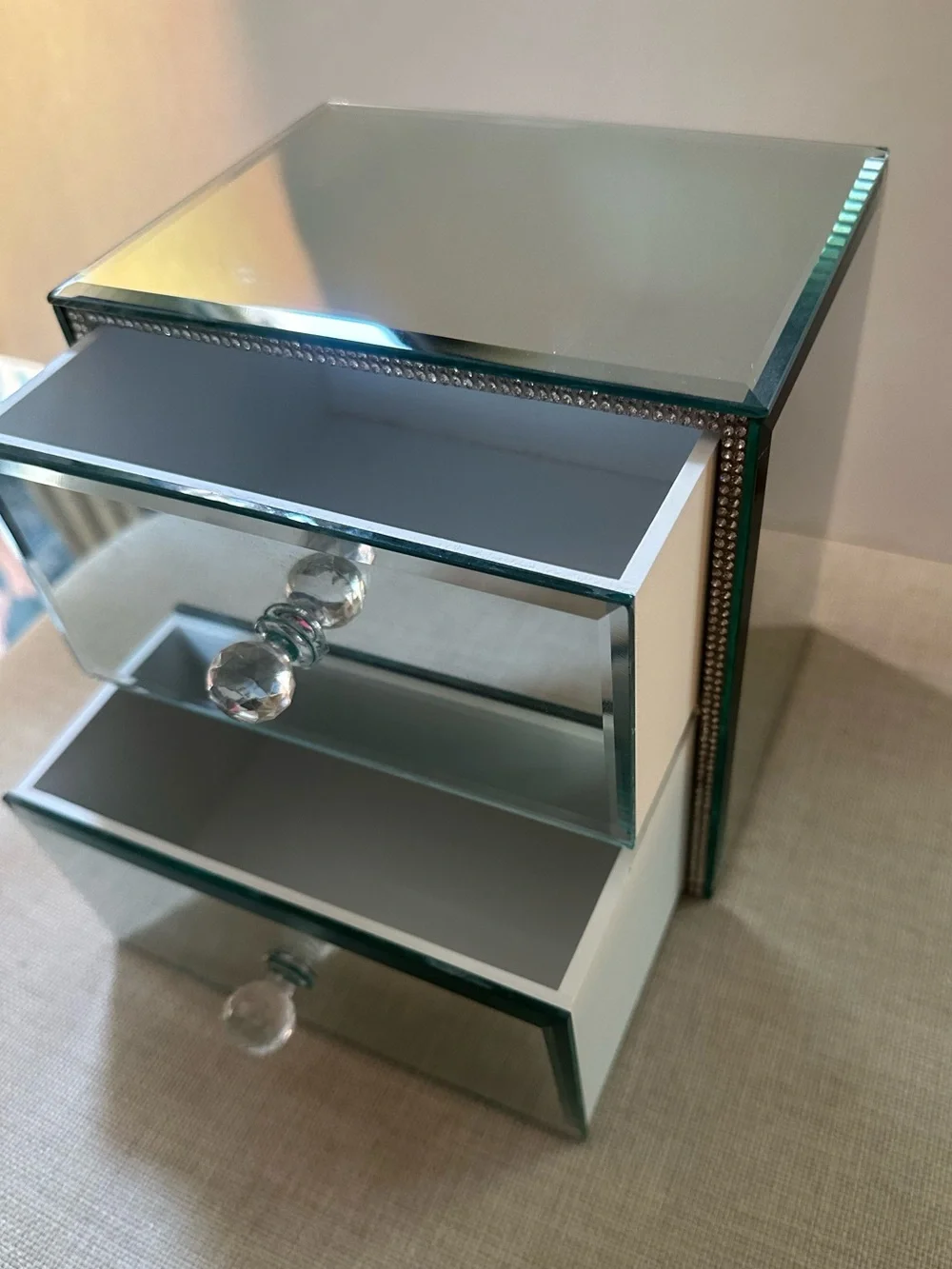NWT Mirrored 2-Drawer Jewelry Chest with Crystal Knobs - Silver